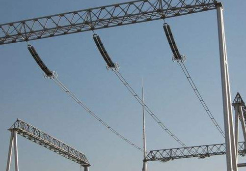 ����ĸ��������b���еđ�(y��ng)��